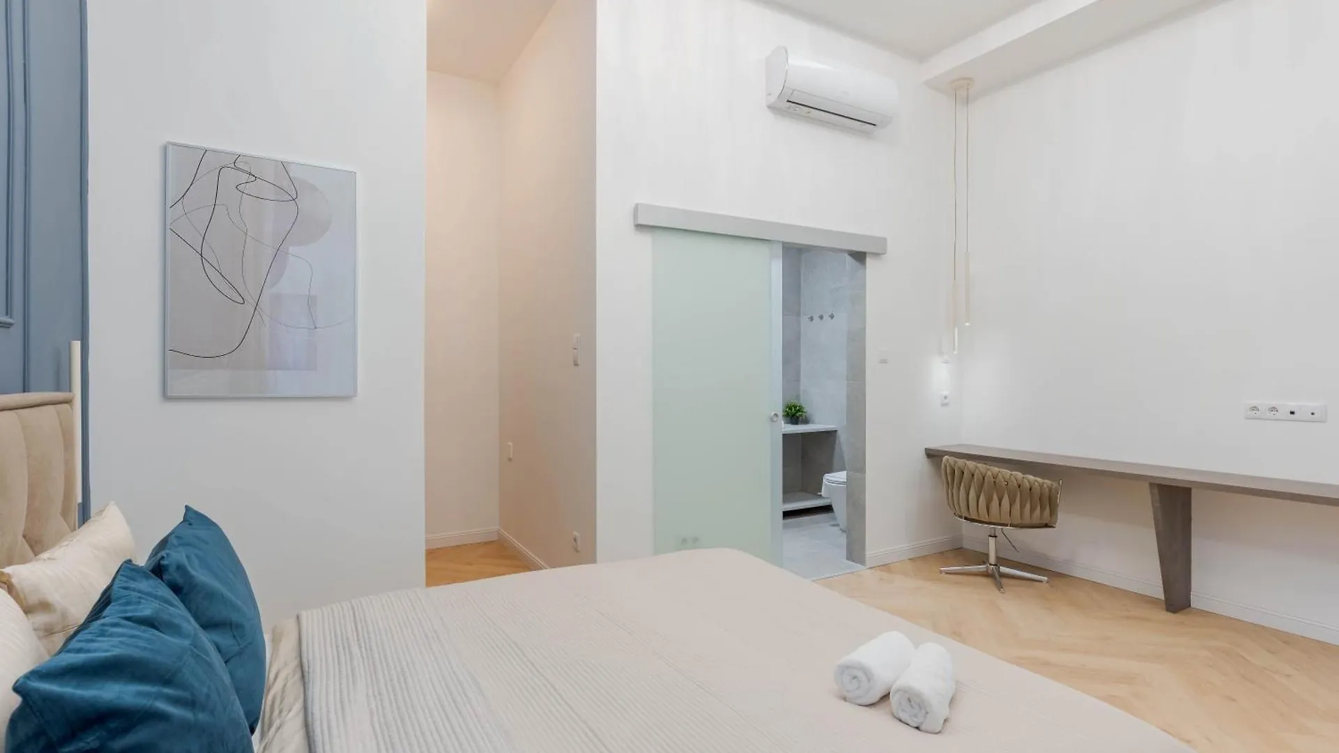 High-End Grand Elizabeth Residence Next To The New York Cafe Budapest Appartamento