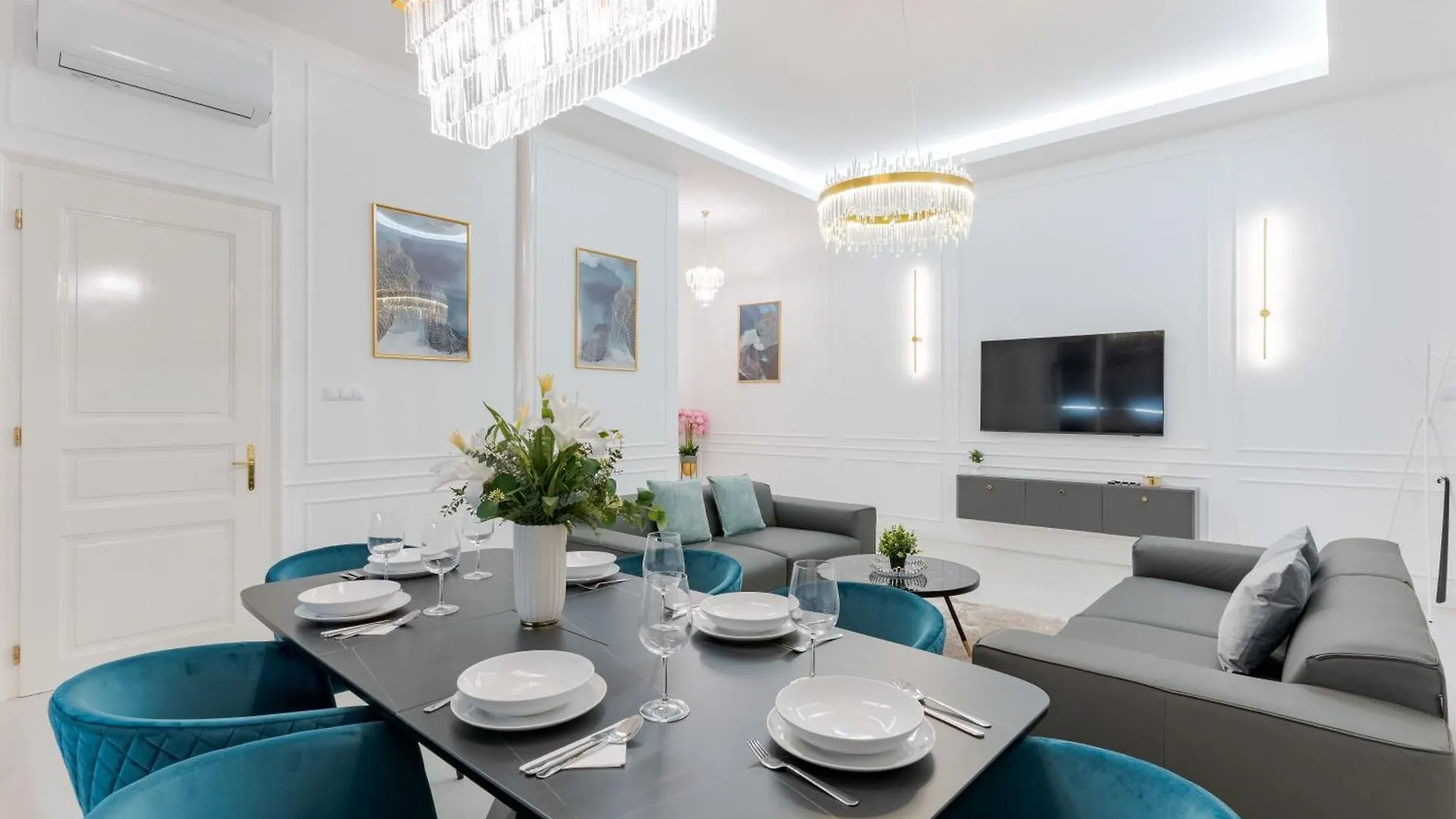 High-End Grand Elizabeth Residence Next To The New York Cafe Budapest 0*,  Ungheria
